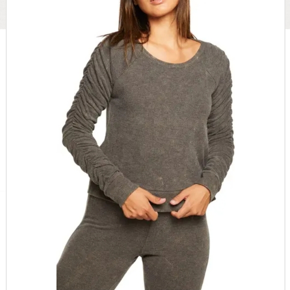 Chaser Vintage Wash Shirred Sleeve Sweatshirt sz Large - Picture 3 of 6